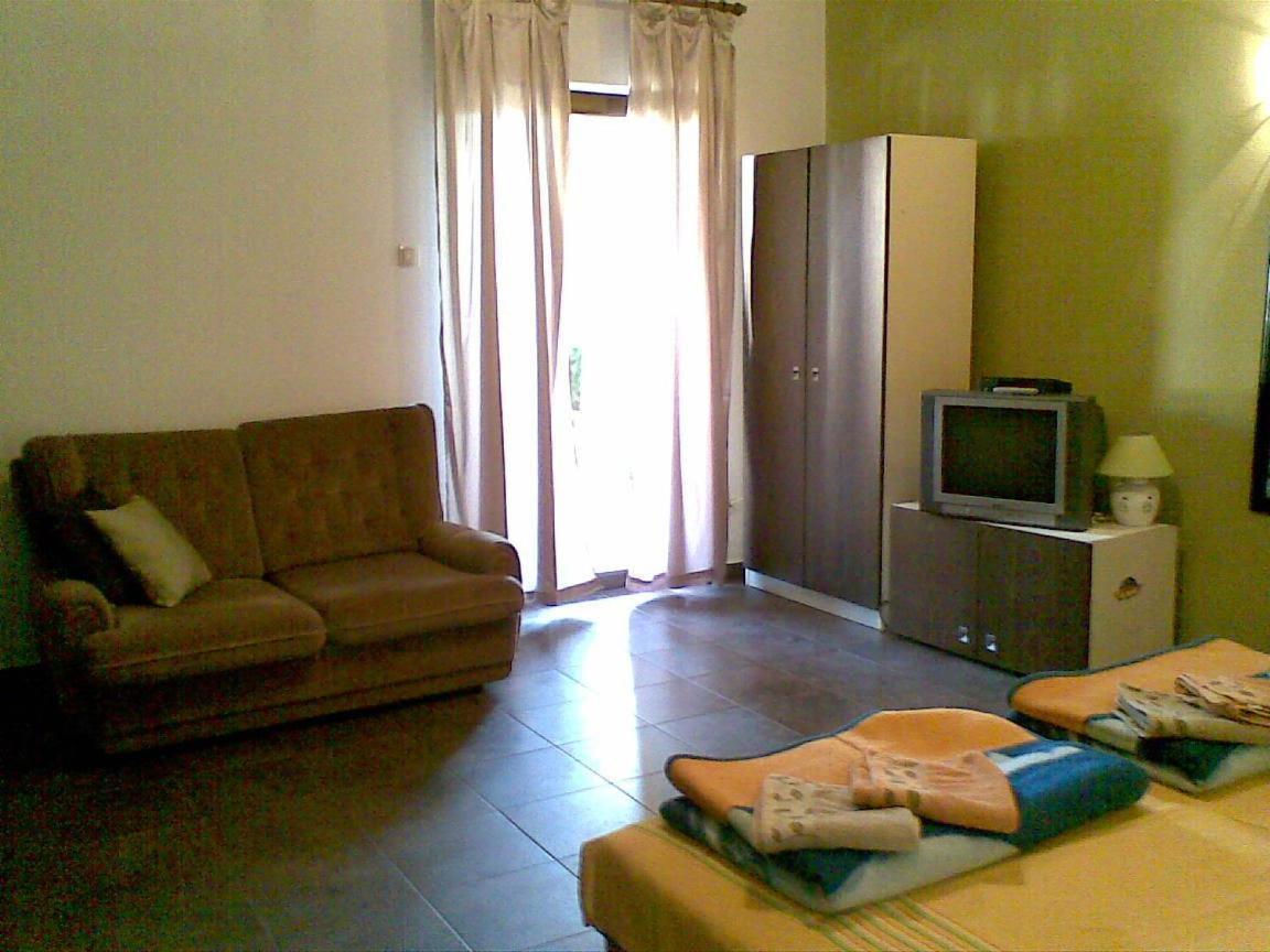 Apartments Jadranka Povile Novi Vinodolski Exterior photo